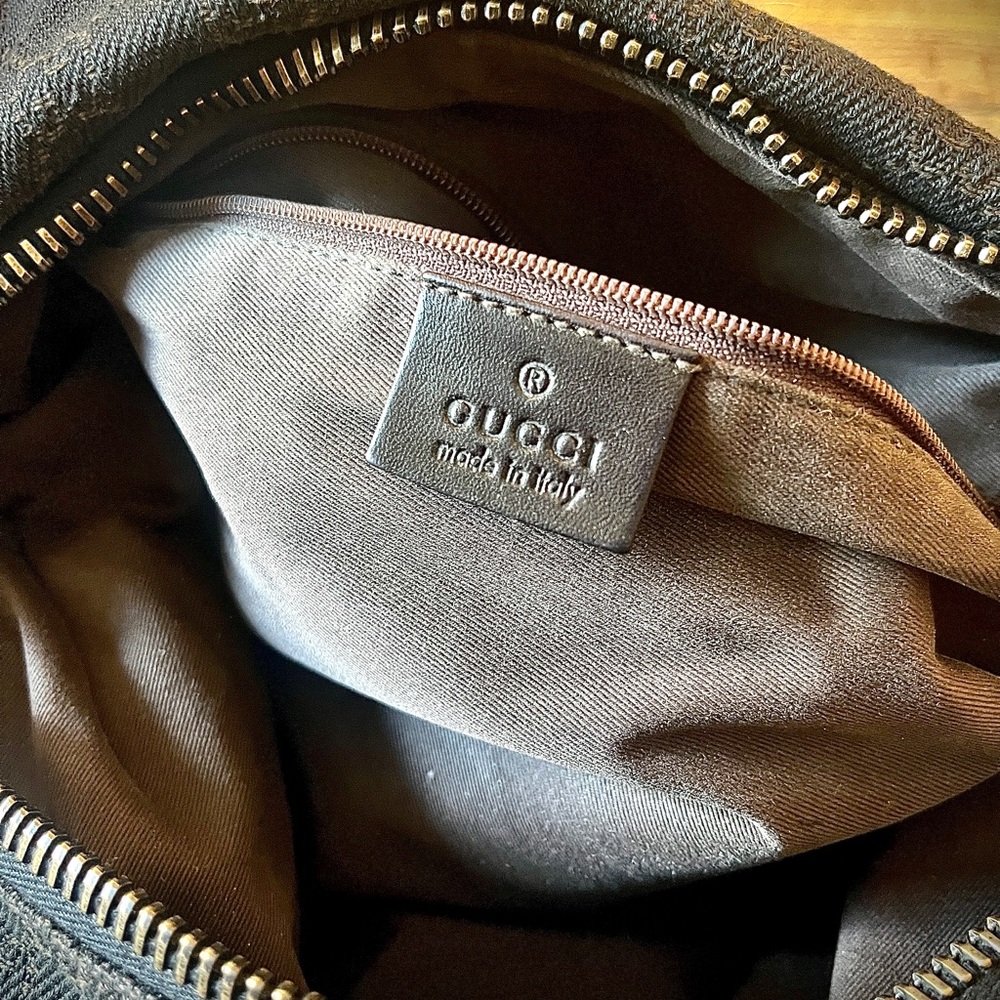 VINTAGE GUCCI GG CANVAS SHOULDER BAG